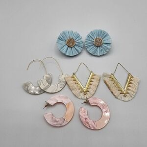 Lot of boutique earrings